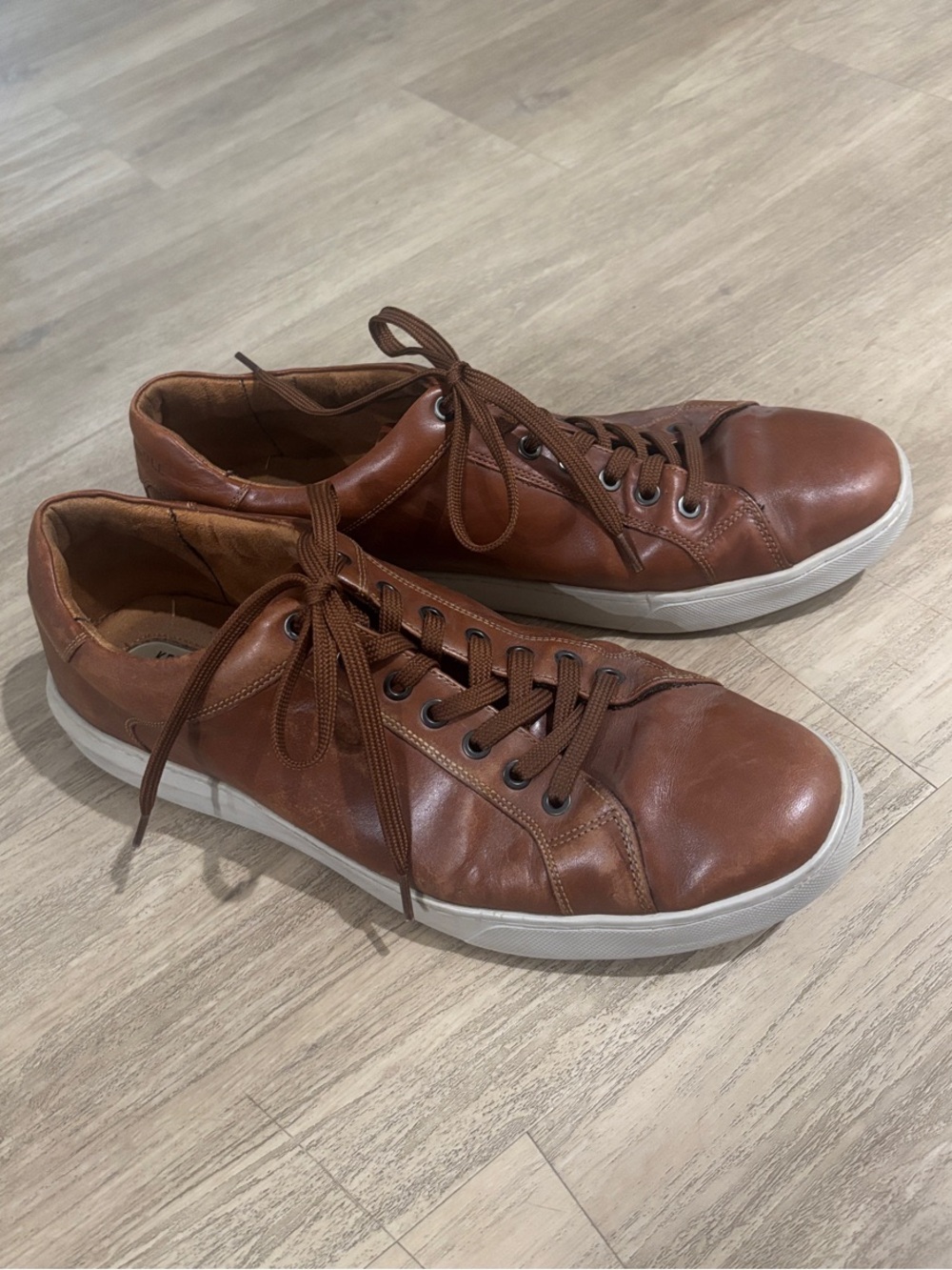 Kenneth Cole New York Cognac Leather Low-Top Sneakers